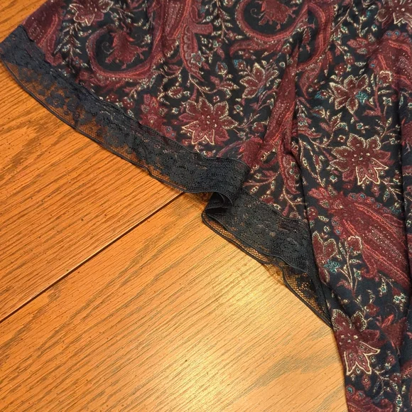 Top - Picture 3 of 4